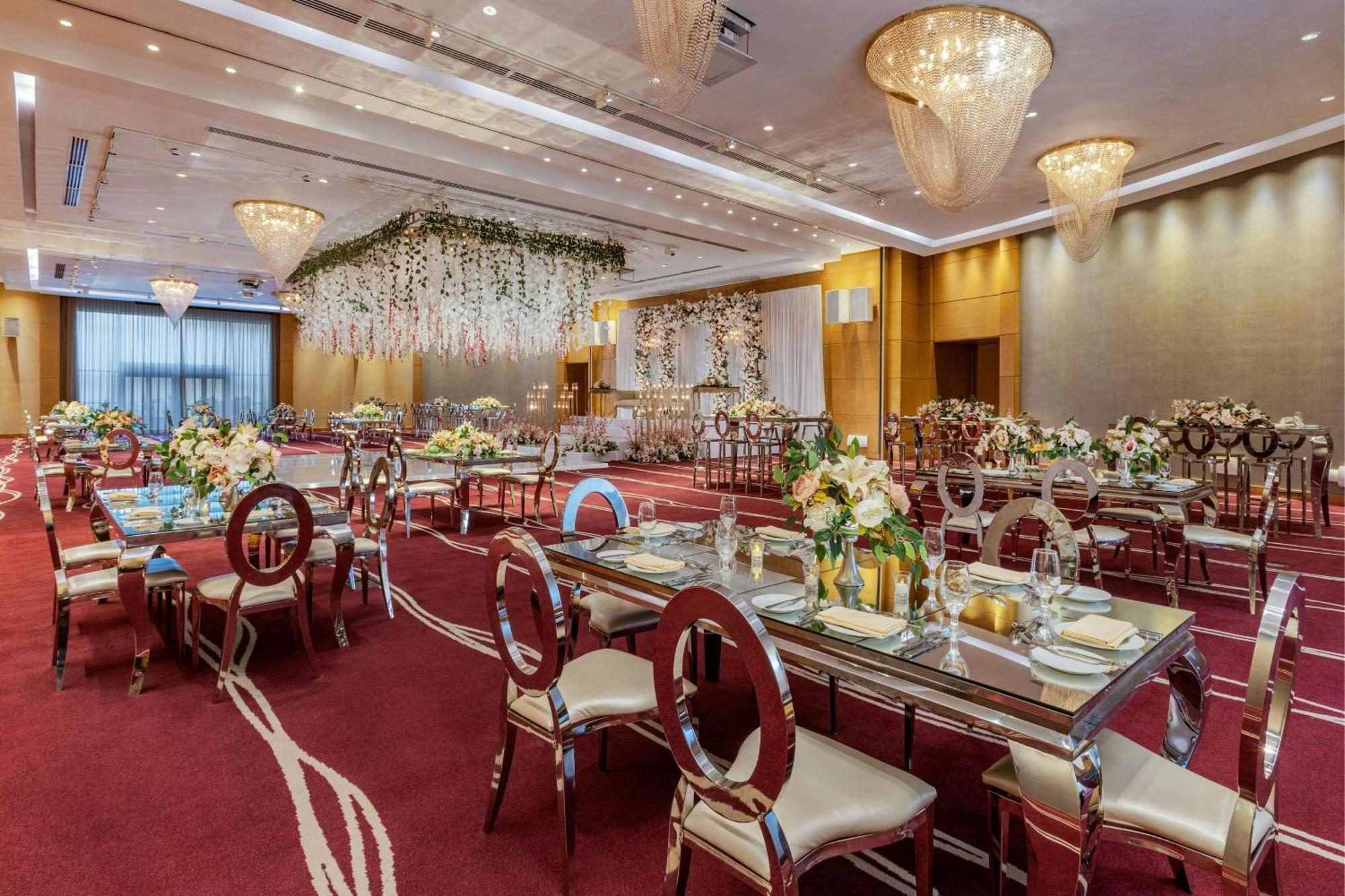 Le Meridien Airport Hotel